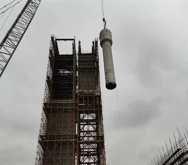 榆能化学空分装置粗氩塔吊装就位